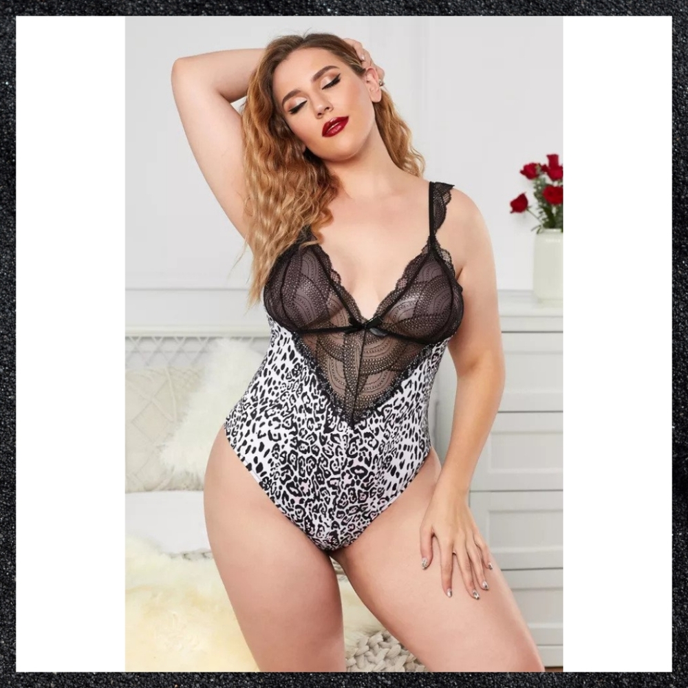 *SOLD OUT*Black, White, & Pink Lace Animal Print Bodysuit Plus Size - Picture 3 of 12